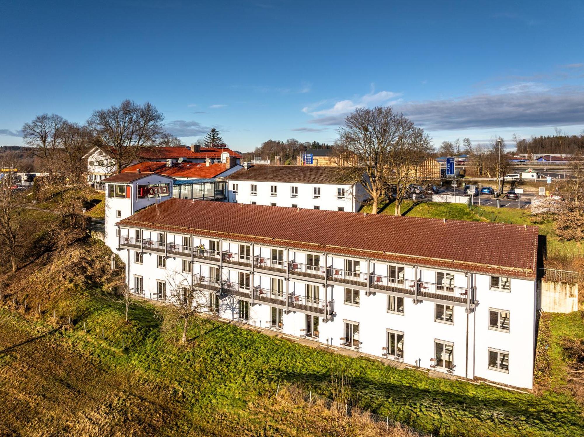 Hotel Irschenberg Sued Exterior photo